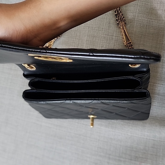 Chanel flap bag - Picture 8 of 16